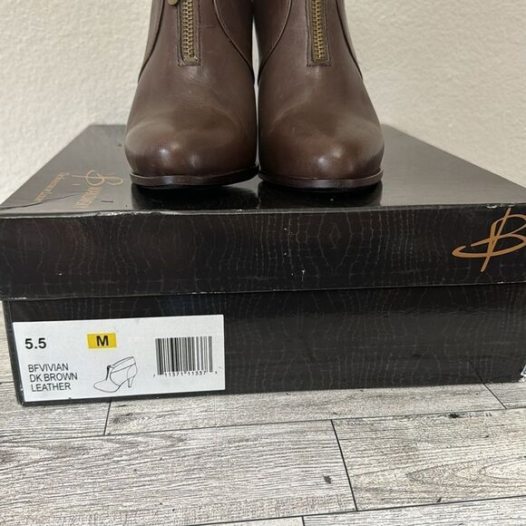 B Makowsky Dark Brown Leather Booties Size 5.5 - Picture 11 of 14